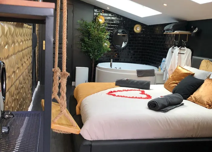 Motel para Casais Playroom Et Nuit Insolite Aubie-et-Espessas